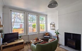 *Unique Brighton Apartment & Garden, Near Beach*